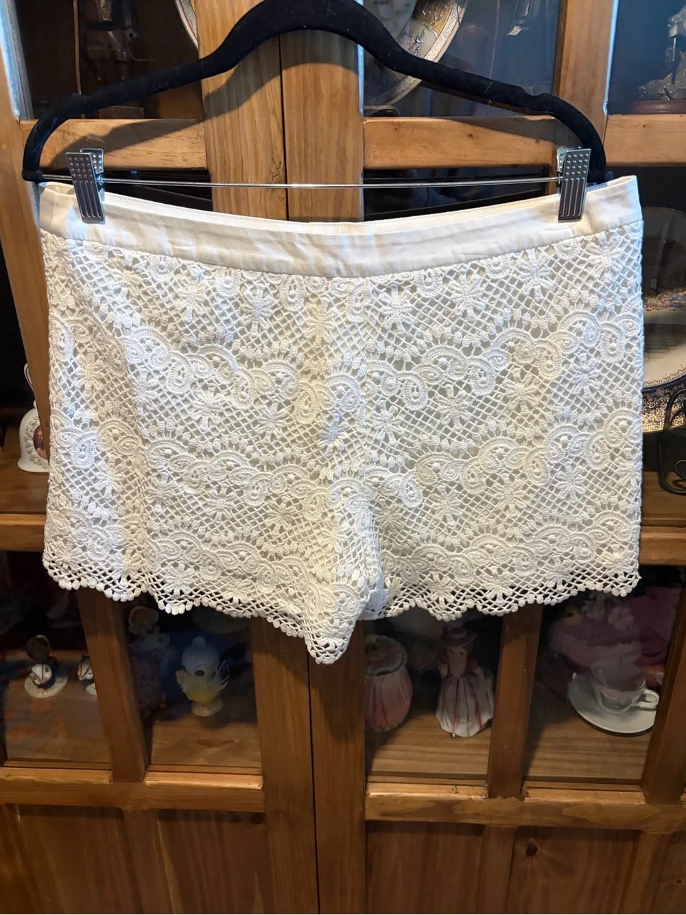 Joe Fresh Women's White Lace Crochet Shorts Size 10 - Picture 4 of 5